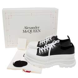 Pre Owned Alexander McQueen Black/White Leather And Rubber Tread Slick Low Top Sneakers Size 42