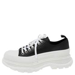 Pre Owned Alexander McQueen Black/White Leather And Rubber Tread Slick Low Top Sneakers Size 42