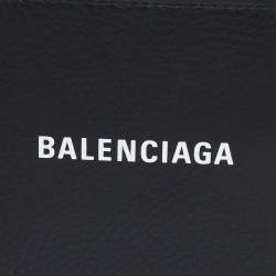 Pre Owned Balenciaga Black Leather Logo Bifold Wallet