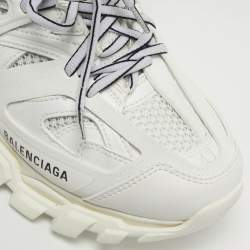 مملوكة مسبقًا حذاء رياضي بالنسياغا تراك منخفض من أعلى جلد صناعي وشبك أبيض/ برتقالي مقاس 40