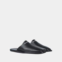 مملوكة مسبقًا Balenciaga Black Leather Mules Size 39