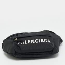 مملوكة مسبقًا Balenciaga Black/Navy Blue Nylon Belt Bag