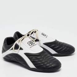 مملوكة مسبقًا حذاء رياضي بالنسياغا زين جلد أبيض/أسود بعنق منخفض مقاس 40