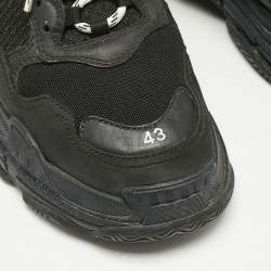 مملوكة مسبقًا Balenciaga Black Leather and Mesh Triple S Sneakers Size 43