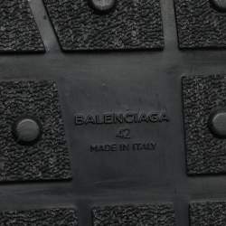 Pre Owned Balenciaga Black/Red Leather and Mesh Race Runner Low Top Sneakers Size 42