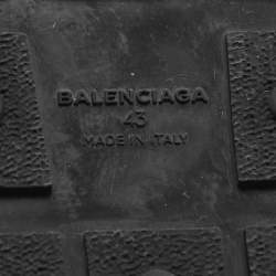 Pre Owned حذاء رياضي بالنسياغا رنر شبكة وزيتوني وأسود جلد لامع سطح السفلي مقاس 43