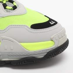 مملوكة مسبقًا حذاء رياضي بالنسياجا x أديداس تريبل إس جلد وشبكة رمادي / أخضر نيون بعنق منخفض مقاس 44