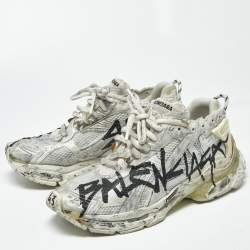 Pre Owned حذاء رياضي بالنسياقا رانر جلد صناعي وشبك أسود/أبيض برباط مقاس 43