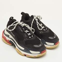مملوكة مسبقًا Balenciaga Triple S Size 41 Black Faux Leather and Mesh Lace Up Sneakers