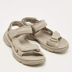 Pre Owned Balenciaga Tourist Size 41 Cream Faux Leather and Rubber Flat Sandals