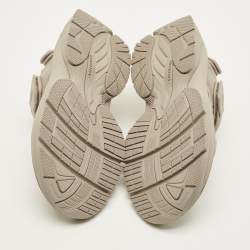 Pre Owned Balenciaga Tourist Size 41 Cream Faux Leather and Rubber Flat Sandals