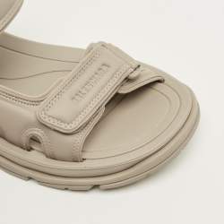 Pre Owned Balenciaga Tourist Size 41 Cream Faux Leather and Rubber Flat Sandals