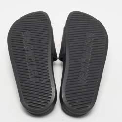 Pre Owned حذاء سلايد فلات بالنسياقا رمادي مطاطي بشعار BB مقاس 39