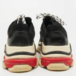 مملوكة مسبقًا Balenciaga Triple S Size 43 Black Faux Leather and Mesh Lace Up Sneakers