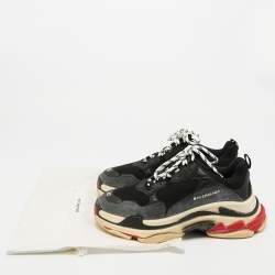مملوكة مسبقًا Balenciaga Triple S Size 43 Black Faux Leather and Mesh Lace Up Sneakers