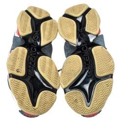 Pre Owned حذاء رياضي بالنسياغا تريبل أس نعل سميك جلد وشبك فضي مقاس 40