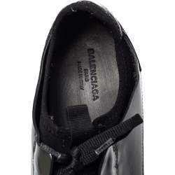 Pre Owned حذاء رياضي بالنسياغا ريس رانر شبكة وجلد لامع أخضر زيتوني/أسود مقاس 42