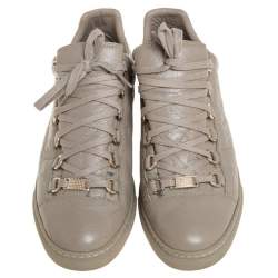 Pre Owned حذاء رياضي بالنسياغا أرينا جلد بيج عنق منخفض مقاس 40