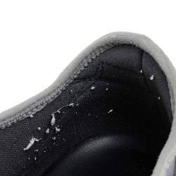 مملوكة مسبقًا حذاء رياضي بالنسياغا رايس رونر قماش تريكو وسويدي وجلد رصاصي عنق منخفض مقاس 42 