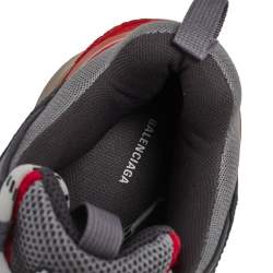 مملوكة مسبقًا حذاء رياضي بالنسياغا تريبل إس شبك وجلد رصاصي / أحمر بعنق منخفض مقاس 41