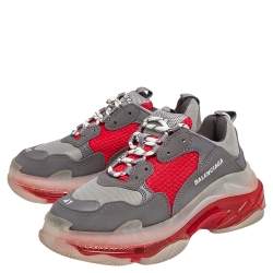 مملوكة مسبقًا حذاء رياضي بالنسياغا تريبل إس شبك وجلد رصاصي / أحمر بعنق منخفض مقاس 41