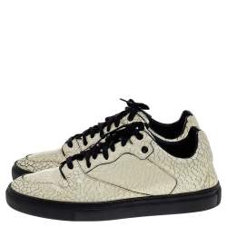 مملوكة مسبقًا حذاء رياضي بالنسياغا جلد مشقق كريمي مقاس 43