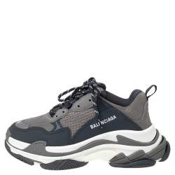 مملوكة مسبقًا Balenciaga Grey Mesh and Leather Triple S Sneakers Size 41