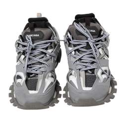 Pre Owned حذاء رياضي بالنسياغا تراك قماش وجلد رصاصي/أسود مقاس 43