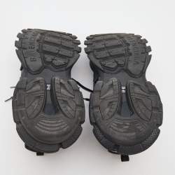 Pre Owned حذاء رياضي بالنسياغا تراك شبك وجلد صناعي أسود بعنق منخفض مقاس 42