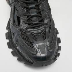 مملوكة مسبقًا Balenciaga Black Leather and Mesh Track 2 Sneakers Size 44