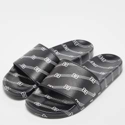 Pre Owned Balenciaga Black/White Rubber All Over Logo Pool Slides Size 44