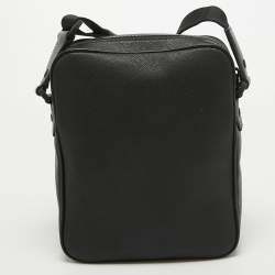 مملوكة مسبقًا Bally Black Leather Serbet Messenger Bag 
