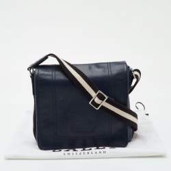 مملوكة مسبقًا Bally Navy Blue Leather Flap Messenger Bag