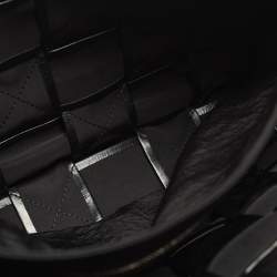 مملوكة مسبقًا حقيبة كاسيت كتف بوتيغا فينيتا جلد انتريشياتو ماكسي أسود