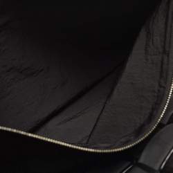 مملوكة مسبقًا حقيبة كاسيت كتف بوتيغا فينيتا جلد انتريشياتو ماكسي أسود