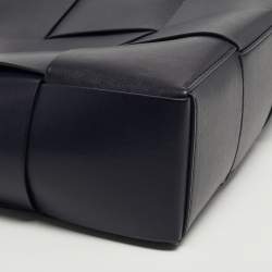 مملوكة مسبقًا حقيبة بوتيغا فينيتا جلد انتريتشو متوسط القوس