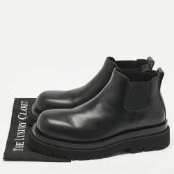 مملوكة مسبقًا Bottega Veneta Black Leather Lug Chelsea Boots Size 44