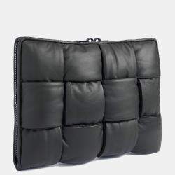 Pre Owned Bottega Veneta Black Padded Leather Laptop Case