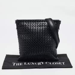 Pre Owned Bottega Veneta Black Intrecciato Leather Zip Flat Messenger Bag