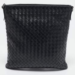 Pre Owned Bottega Veneta Black Intrecciato Leather Zip Flat Messenger Bag