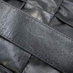 مملوكة مسبقًا Bottega Veneta Maxi Intrecciato Cassette Sling Bag Black Leather Size Mini