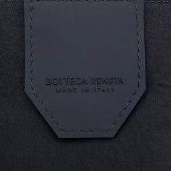 مملوكة مسبقًا Bottega Veneta Maxi Intrecciato Cassette Sling Bag Black Leather Size Mini