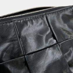 مملوكة مسبقًا Bottega Veneta Maxi Intrecciato Cassette Sling Bag Black Leather Size Mini
