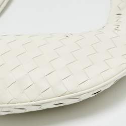 مملوكة مسبقًا Bottega Veneta Buddy Off White Intrecciation Leather Crossbody Bag