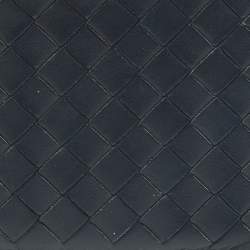 Pre Owned محفظة بوتيغا فينيتا ثنائية الطي جلد إنتريشياتو أسود/أزرق