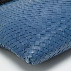 Pre Owned حقيبة ماسنجر بوتيغا فينيتا جلد انتريشياتو أزرق/أسود