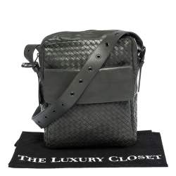 Pre Owned Bottega Veneta Grey Intrecciato Leather Grommet Strap Messenger Bag