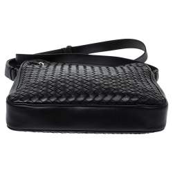 Pre Owned Bottega Veneta Black Intrecciato Leather Pocket Zip Messenger Bag