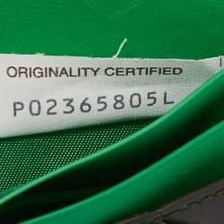 مملوكة مسبقًا Bottega Veneta Black/Green Intrecciato Leather Card Holder