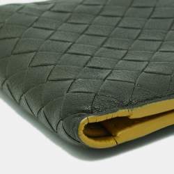 مملوكة مسبقًا Bottega Veneta Olive Green Intrecciato Leather Bifold Wallet